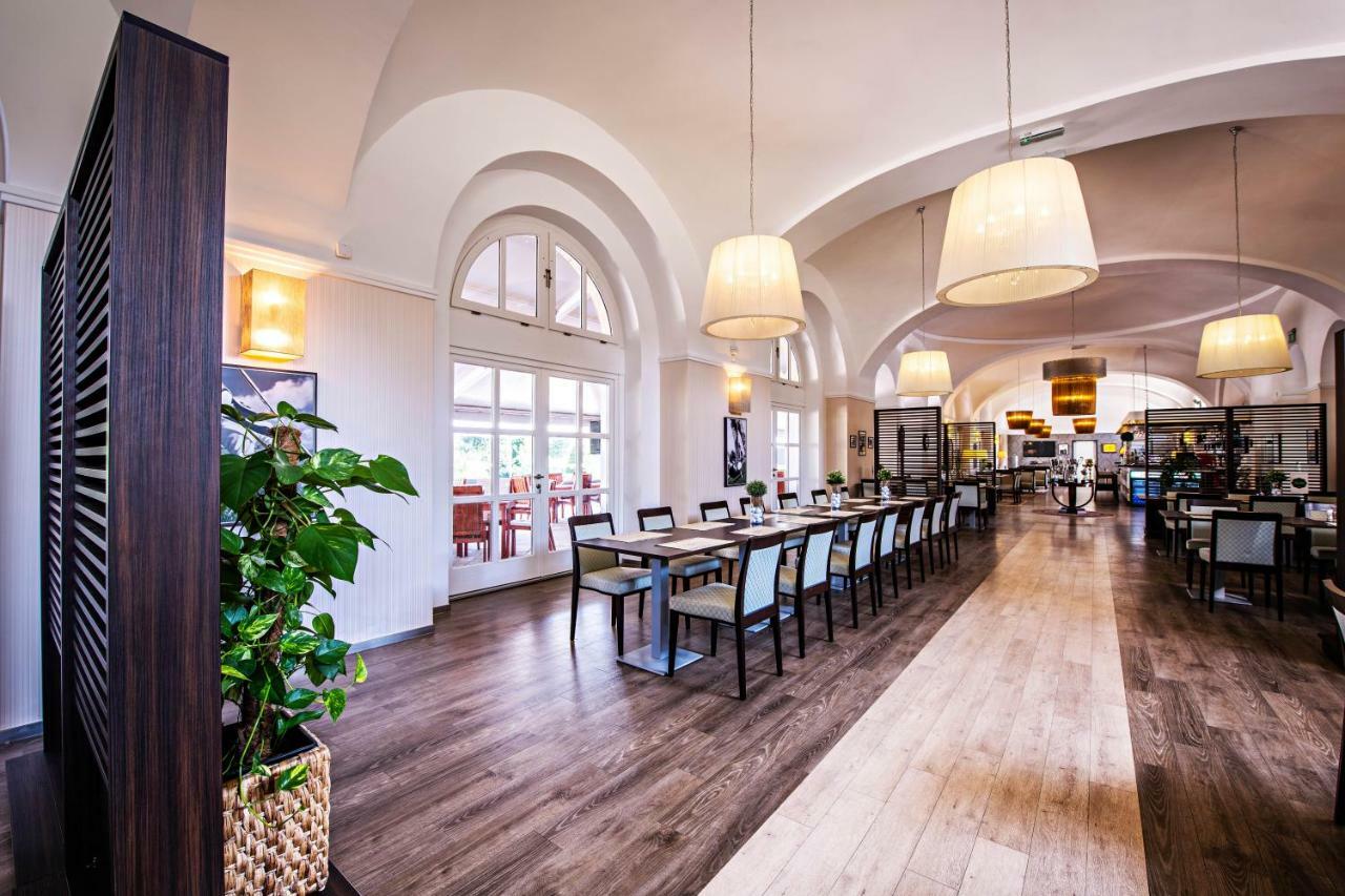 Pannonia Golf & Country Club Bed & Breakfast Alcsutdoboz Ngoại thất bức ảnh