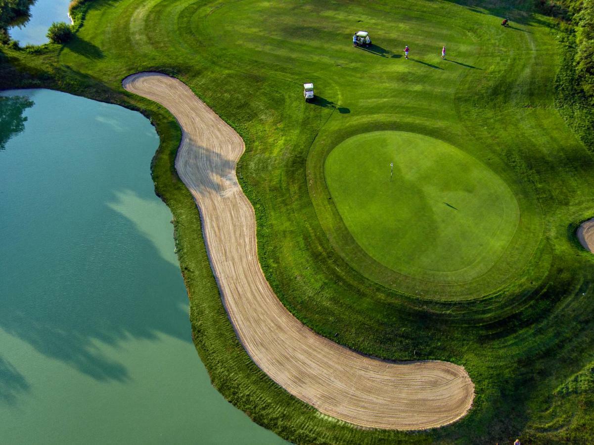 Pannonia Golf & Country Club Bed & Breakfast Alcsutdoboz Ngoại thất bức ảnh